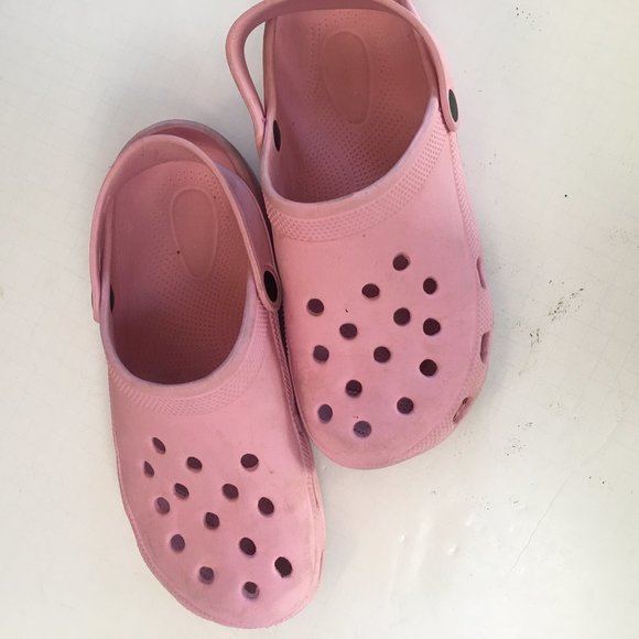 UNKNOWN Shoes | Faux Crocs Pink 245 Wide | Poshmark